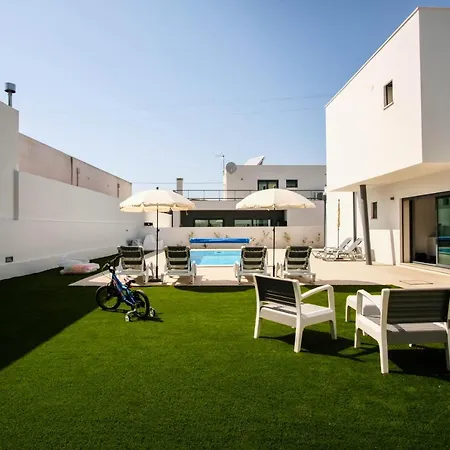 Serra Mar Villa